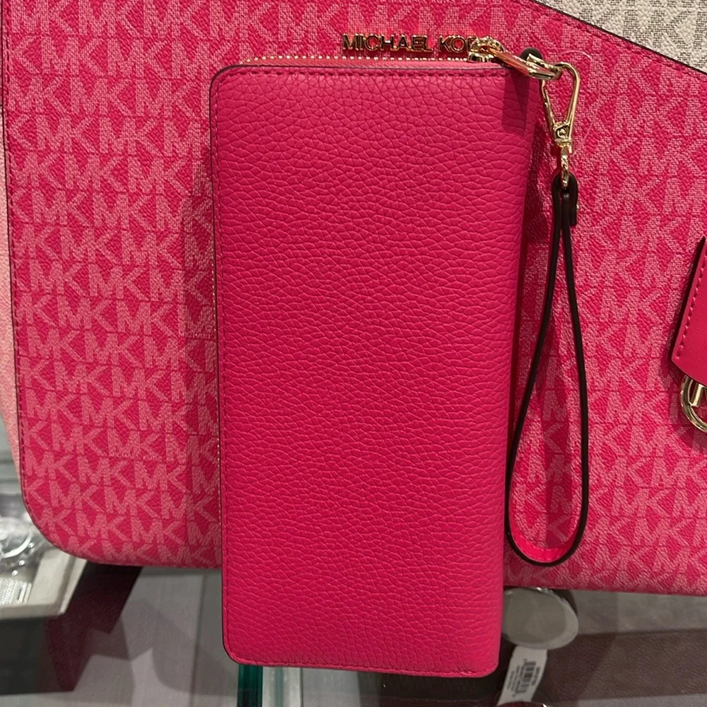 MICHAEL KORS Leather Continental Wristlet Phone Case Wallet Electric Pink NWT